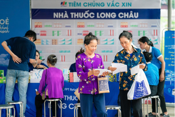 Chuỗi nh&agrave; thuốc Việt li&ecirc;n tiếp ẵm giải thưởng y tế h&agrave;ng đầu ch&acirc;u &Aacute; nhờ bền bỉ l&agrave;m điều n&agrave;y cho h&agrave;ng triệu gia đ&igrave;nh - Ảnh 4.