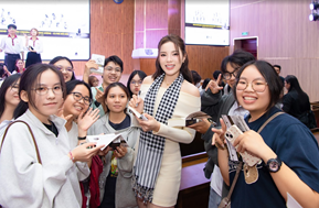 C&aacute;c hoa &aacute; hậu, nghệ sĩ chia sẻ h&agrave;nh tr&igrave;nh theo đuổi đam m&ecirc; với sinh vi&ecirc;n - Ảnh 5.