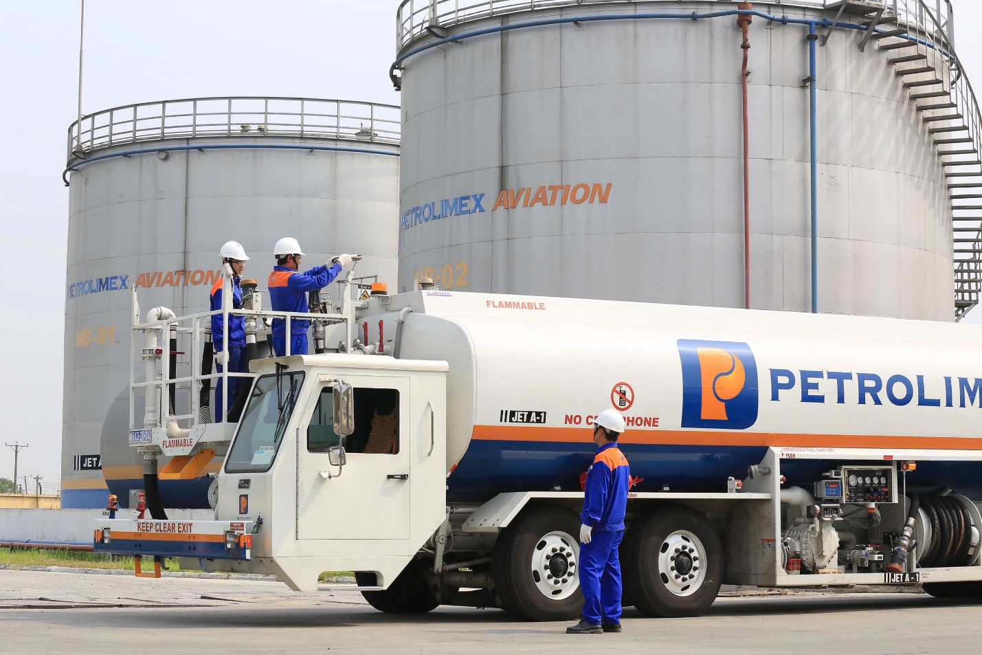 Petrolimex Aviation đảm bảo nguồn cung Jet A1 li&ecirc;n tục- Ảnh 1.