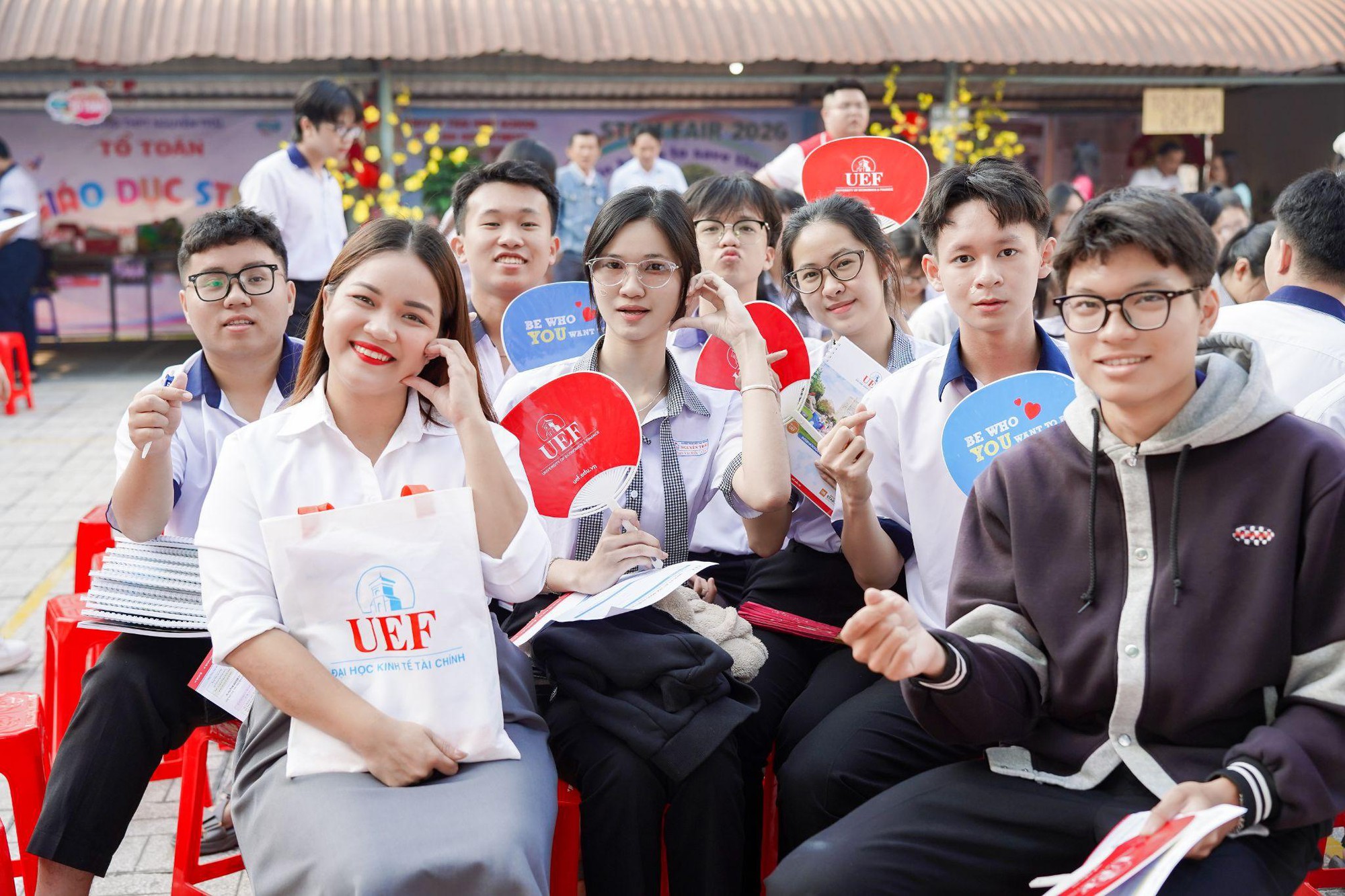 Điểm danh c&aacute;c ng&agrave;nh học thu h&uacute;t 2k8 x&eacute;t học bổng sớm v&agrave;o UEF- Ảnh 1.