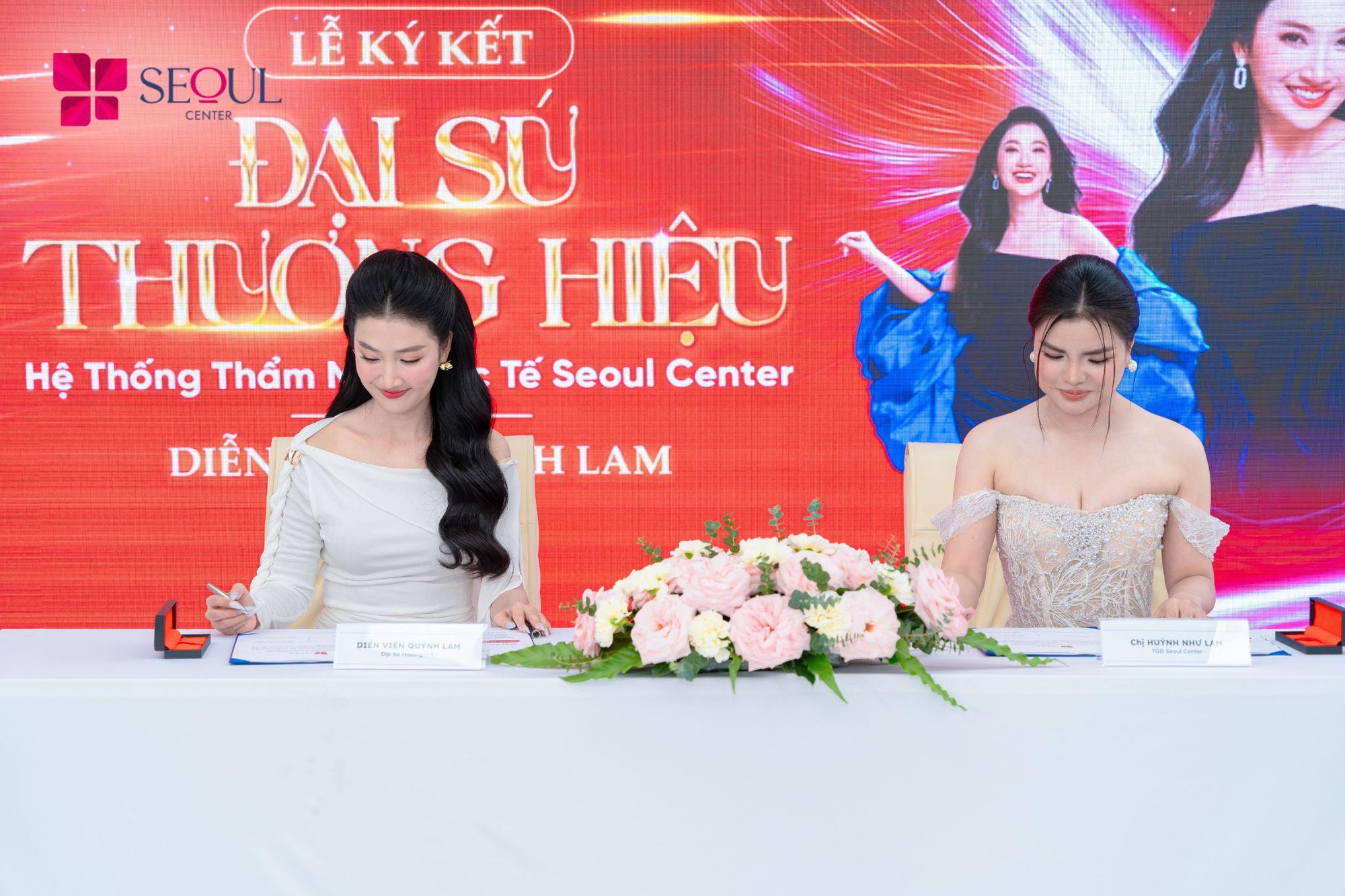 Chủ tịch Th&aacute;i Phan Thanh B&igrave;nh c&ugrave;ng TGĐ Huỳnh Như Lam c&ocirc;ng bố đại sứ thương hiệu Seoul Center 2026 - Ảnh 1.