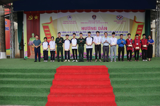 Tuổi trẻ C&ocirc;ng ty 45 - Ti&ecirc;n phong bền bỉ nơi hầm mỏ- Ảnh 8.