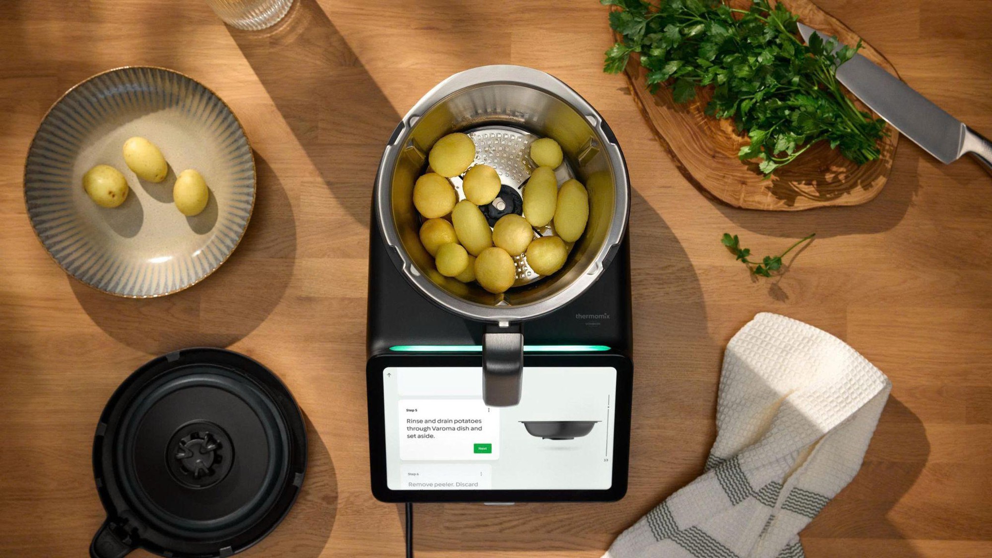 Bếp th&ocirc;ng minh v&agrave; nền tảng c&ocirc;ng thức nấu ăn số: Định h&igrave;nh kỷ nguy&ecirc;n nấu ăn thảnh thơi v&agrave; đầy cảm hứng- Ảnh 2.