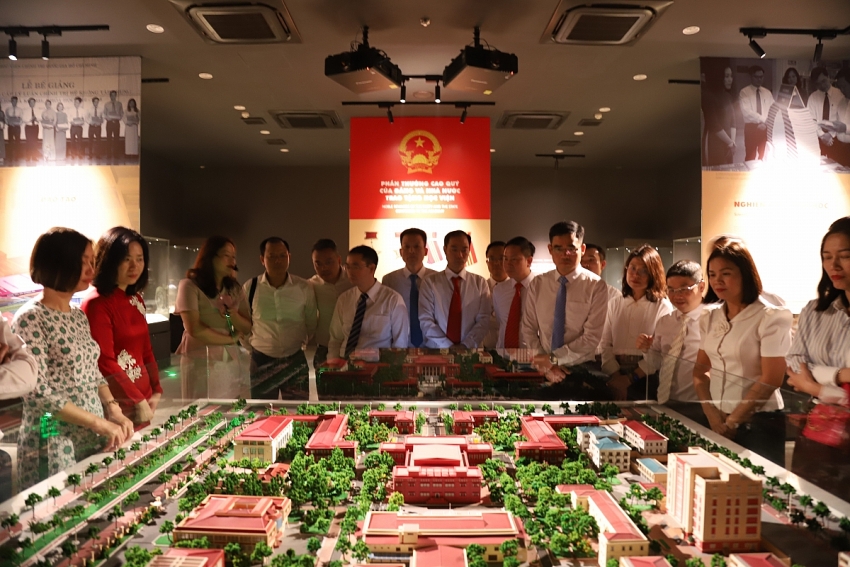 Dấu ấn gi&aacute;o dục ch&iacute;nh trị từ hoạt động tri &acirc;n tại Học viện Ch&iacute;nh trị Quốc gia Hồ Ch&iacute; Minh - Ảnh 2.