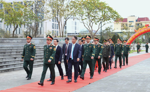 Đại tướng Phan Văn Giang gửi trọn niềm tin tới tuổi trẻ Cao Bằng trong ng&agrave;y nhập ngũ - Ảnh 2.