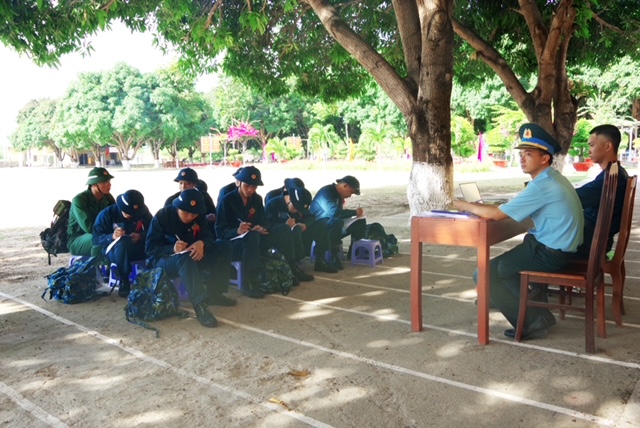 Tiểu đoàn Huấn luyện chiến sĩ mới 2, Trung đoàn 274, Sư đoàn 377 tổ chức tiếp nhận chiến sĩ mới năm 2026 - Ảnh 5.