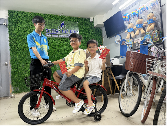 D&ugrave;ng tiền l&igrave; x&igrave; mua xe đạp cho b&eacute;: M&oacute;n qu&agrave; sức khỏe v&agrave; b&agrave;i học t&agrave;i ch&iacute;nh đầu đời - Ảnh 3.