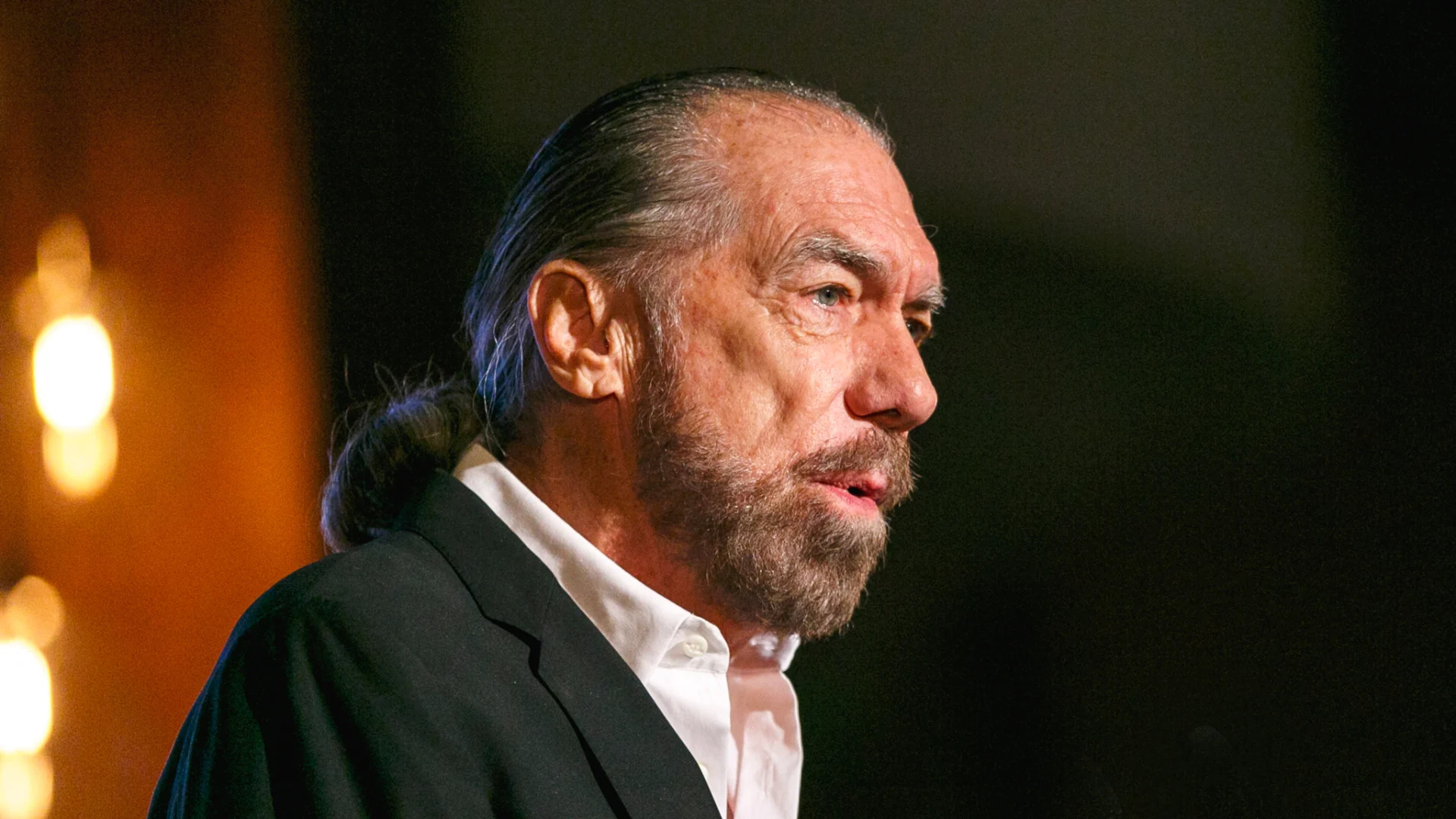 Bị vợ ruồng bỏ, bố đơn thân nghèo khổ tất tay cho "canh bạc" ngoạn mục, lột xác thành ông trùm tỷ đô - Ảnh 1. Bị vợ ruồng bỏ, bố đơn thân nghèo khổ tất tay cho "canh bạc" ngoạn mục, lột xác thành ông trùm tỷ đô - Ảnh 1.