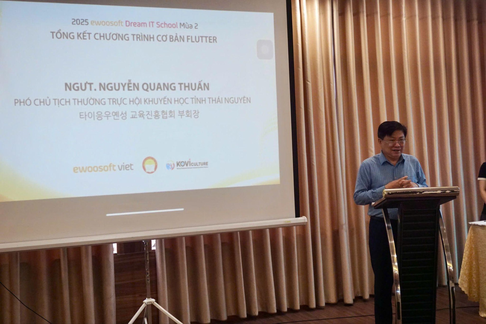 Học sinh THPT Th&aacute;i Nguy&ecirc;n tr&igrave;nh l&agrave;ng sản phẩm c&ocirc;ng nghệ sau 6 th&aacute;ng đ&agrave;o tạo - Ảnh 2.