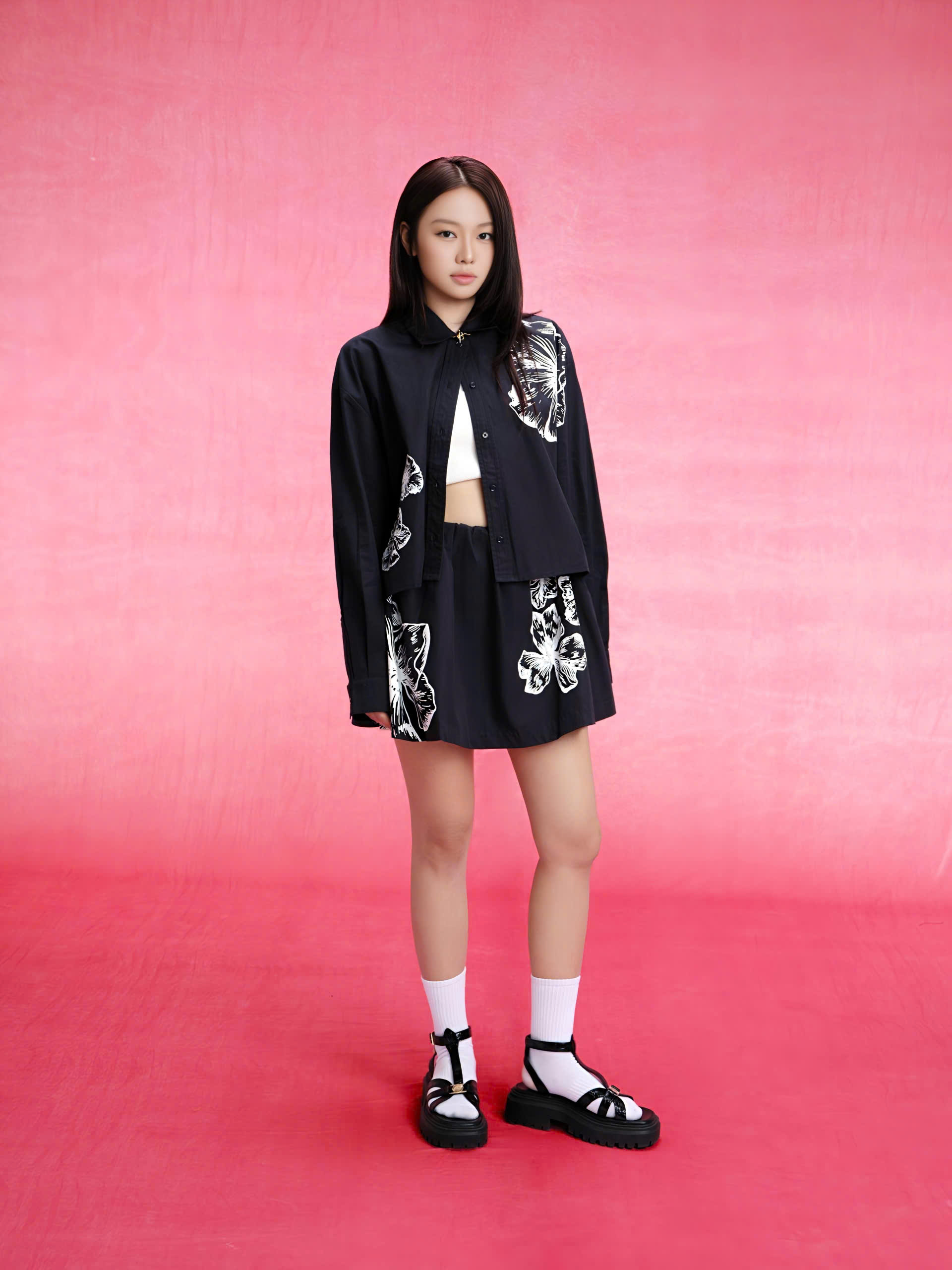 Yeolan khoe c&aacute; t&iacute;nh với loạt trang phục mới từ Maje- Ảnh 2.