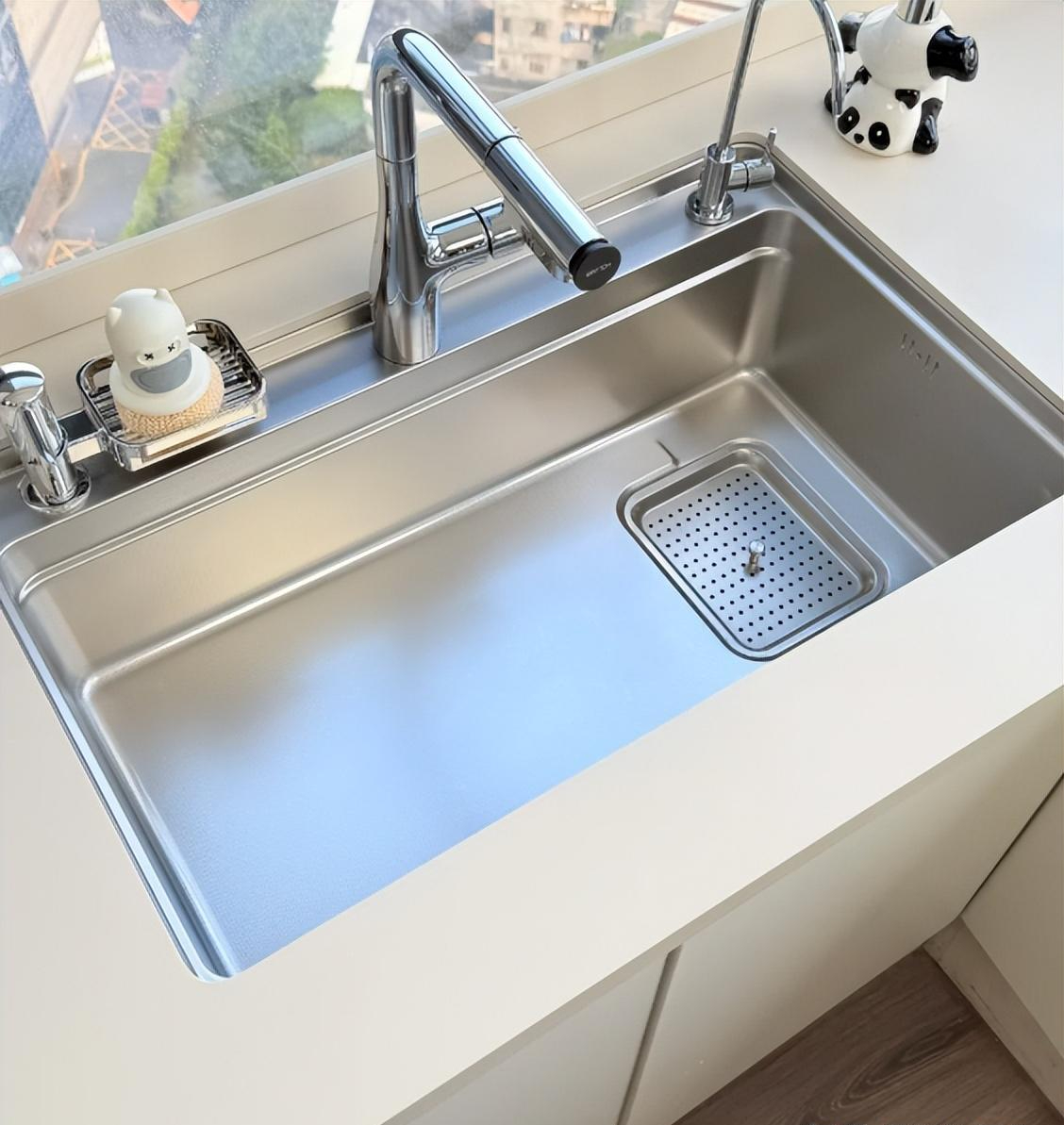 Việc mẹ t&ocirc;i sửa sang lại nh&agrave; bếp đ&atilde; dạy cho t&ocirc;i một b&agrave;i học: Chỉ v&agrave;i thay đổi nhỏ, việc nấu ăn đ&atilde; dễ chịu hơn hẳn - Ảnh 4.