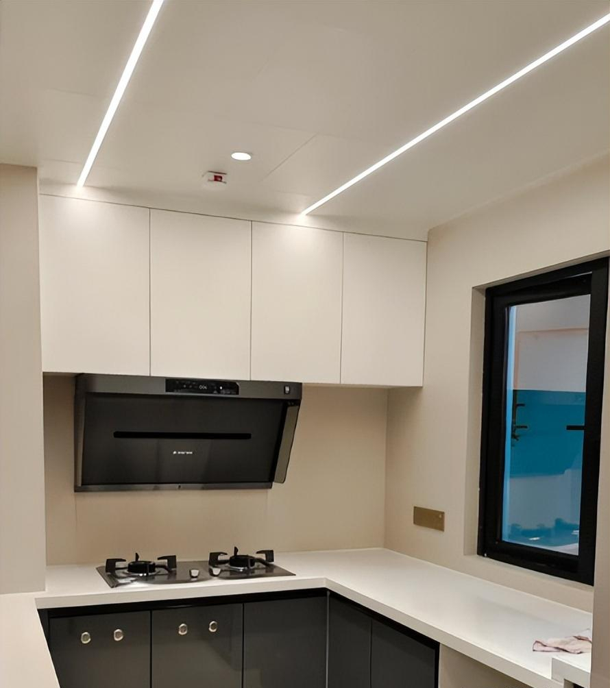 Việc mẹ t&ocirc;i sửa sang lại nh&agrave; bếp đ&atilde; dạy cho t&ocirc;i một b&agrave;i học: Chỉ v&agrave;i thay đổi nhỏ, việc nấu ăn đ&atilde; dễ chịu hơn hẳn - Ảnh 6.