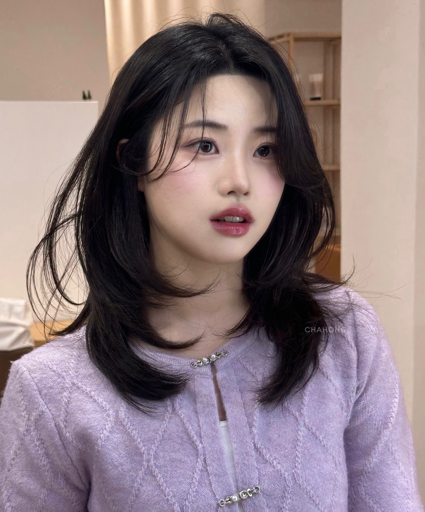 Để t&oacute;c d&agrave;i m&atilde;i cũng ch&aacute;n, chị em n&ecirc;n đổi sang t&oacute;c ngang vai v&igrave; c&oacute; 4 kiểu trẻ xinh v&agrave; n&acirc;ng tầm nhan sắc- Ảnh 2.