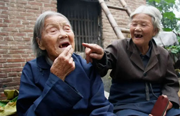 Nghi&ecirc;n cứu hơn 1.200 người sống tr&ecirc;n 100 tuổi ph&aacute;t hiện: Người sống thọ thường c&oacute; 3 đặc điểm chung- Ảnh 3.