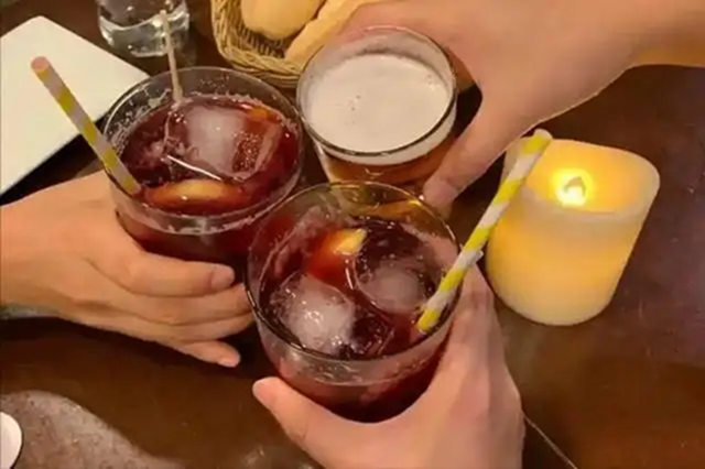 Cứ 3 giây lại có 1 người bị đột quỵ, bác sĩ nhắc nhở: Thà ăn thêm thịt còn hơn ăn nhiều 5 thực phẩm này- Ảnh 2. Cứ 3 giây lại có 1 người bị đột quỵ, bác sĩ nhắc nhở: Thà ăn thêm thịt còn hơn ăn nhiều 5 thực phẩm này- Ảnh 2.