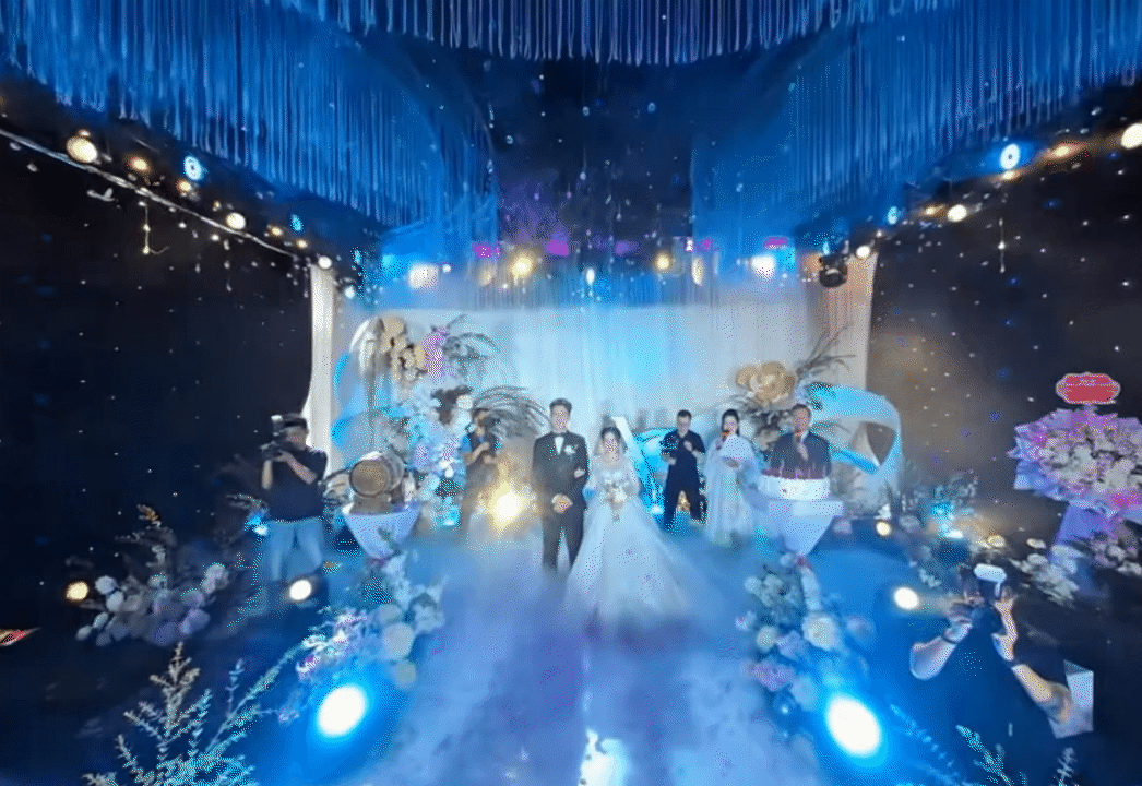 Đ&aacute;m cưới g&acirc;y ch&uacute; &yacute; tại Hải Hậu: Rạp cưới rộng 1.000m2, d&agrave;n xe moto tiền tỷ rước d&acirc;u- Ảnh 1.