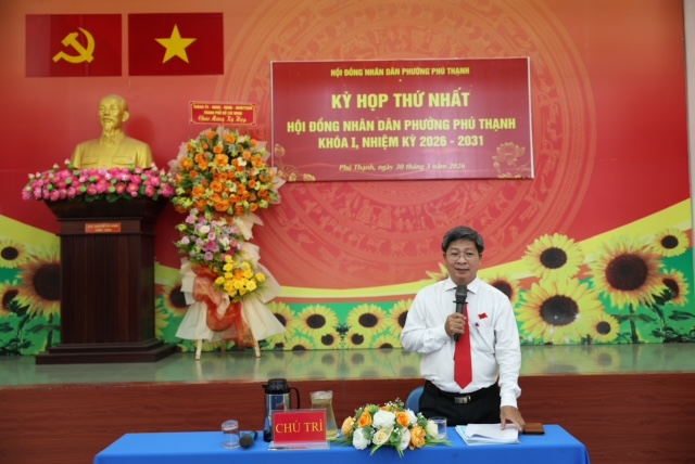 &Ocirc;ng V&otilde; C&ocirc;ng Th&agrave;nh t&aacute;i đắc cử Chủ tịch HĐND phường Ph&uacute; Thạnh với tỷ lệ t&iacute;n nhiệm tuyệt đối - Ảnh 1.