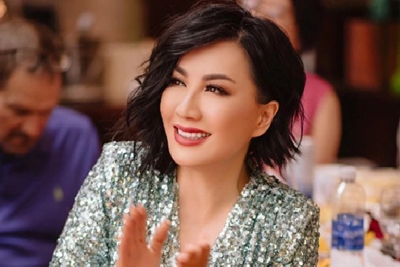 Vợ cũ Bằng Kiều về Việt Nam: "Người đ&oacute; cho t&ocirc;i tiền về nước l&agrave;m từ thiện mỗi năm l&agrave; được"- Ảnh 2.