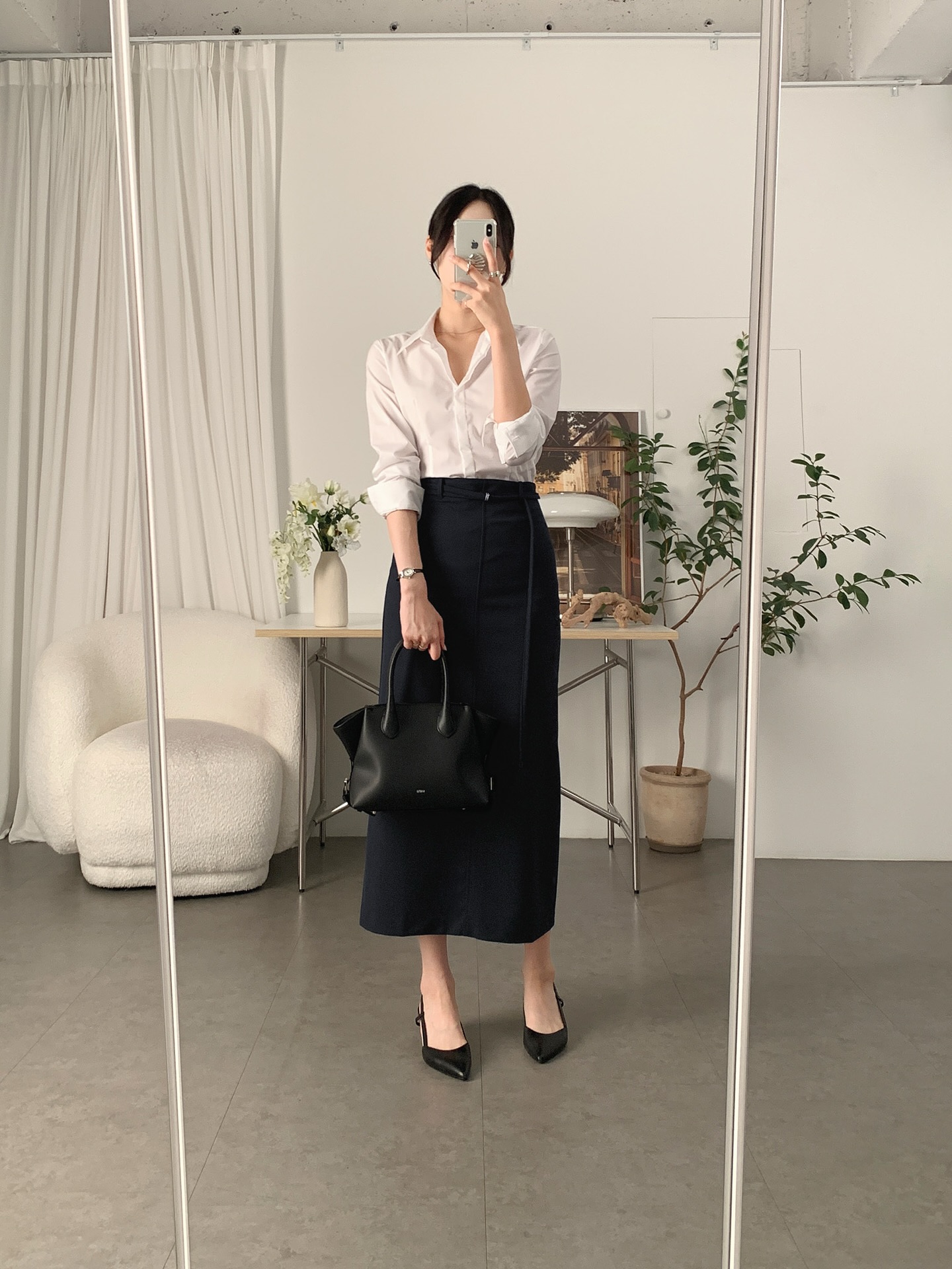 Ch&acirc;n v&aacute;y su&ocirc;ng m&ugrave;a h&egrave; qu&aacute; đẹp, c&oacute; &iacute;t nhất 4 c&ocirc;ng thức để chị em biến h&oacute;a s&agrave;nh điệu mọi l&uacute;c mọi nơi- Ảnh 8.