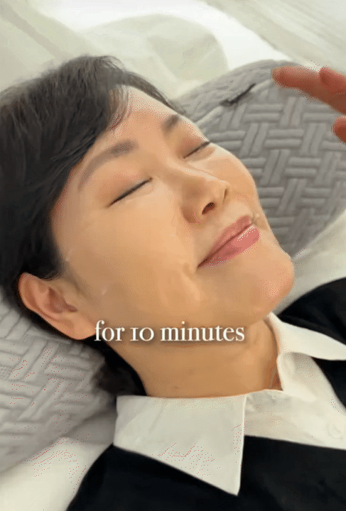 Cách dưỡng da của bà mẹ Hàn Quốc 62 tuổi: Mặt nạ bánh tráng giúp da sạch dầu mụn, dịu da tức thì trong 10 phút- Ảnh 8. Cách dưỡng da của bà mẹ Hàn Quốc 62 tuổi: Mặt nạ bánh tráng giúp da sạch dầu mụn, dịu da tức thì trong 10 phút- Ảnh 8.