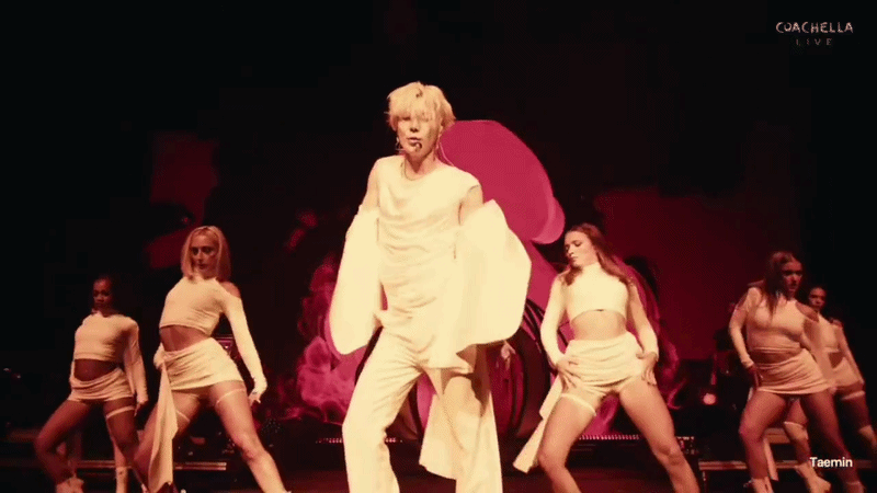 “Vũ thần Kpop” làm nên lịch sử thế giới, hát live - nhảy đỉnh - visual xịn khiến hàng chục nghìn khán giả xin “in tư” gấp - Ảnh 2.