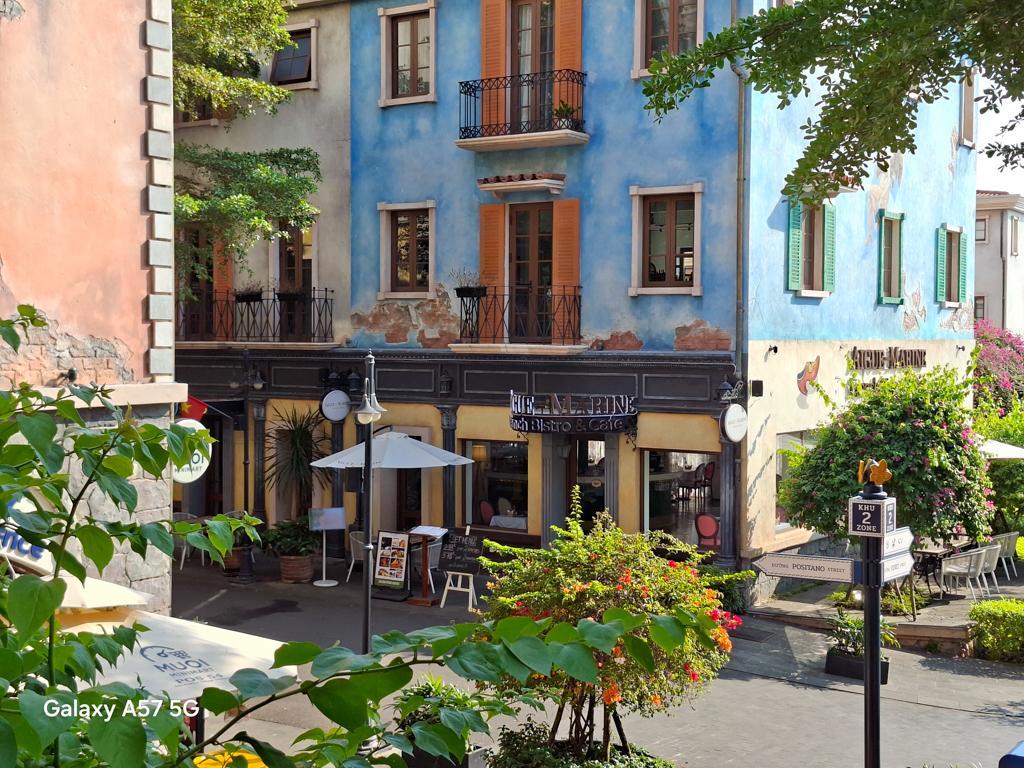 Du lịch Sunset Town Ph&uacute; Quốc c&ugrave;ng Samsung Galaxy A57 5G: Bắt ảnh nghệ từ bản n&acirc;ng cấp chất lượng của A56 - Ảnh 2.