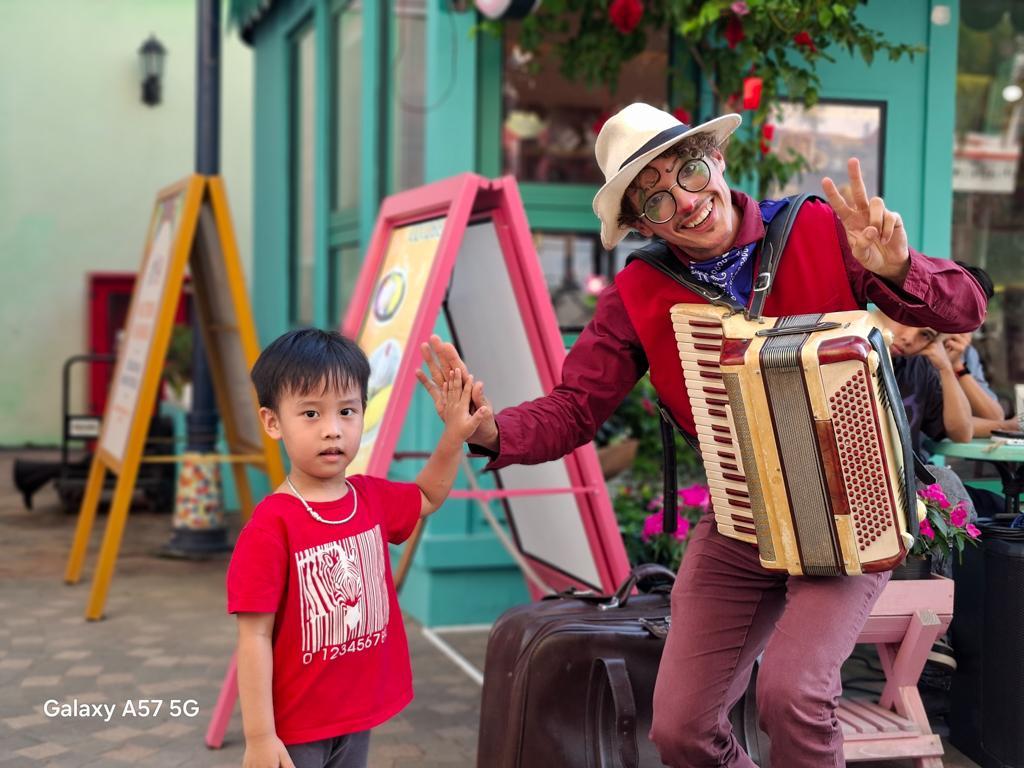 Du lịch Sunset Town Ph&uacute; Quốc c&ugrave;ng Samsung Galaxy A57 5G: Bắt ảnh nghệ từ bản n&acirc;ng cấp chất lượng của A56 - Ảnh 16.