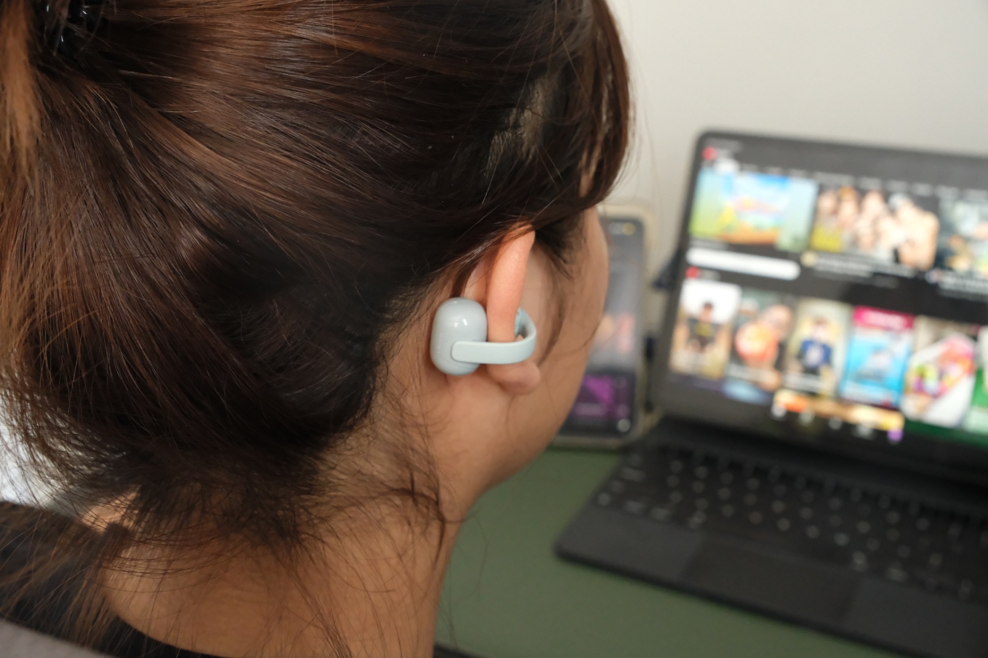 Sony Clip WF-LC900: Khi tai nghe kh&ocirc;ng c&ograve;n để &ldquo;c&aacute;ch ly&rdquo;, m&agrave; để kết nối với thế giới - Ảnh 3.