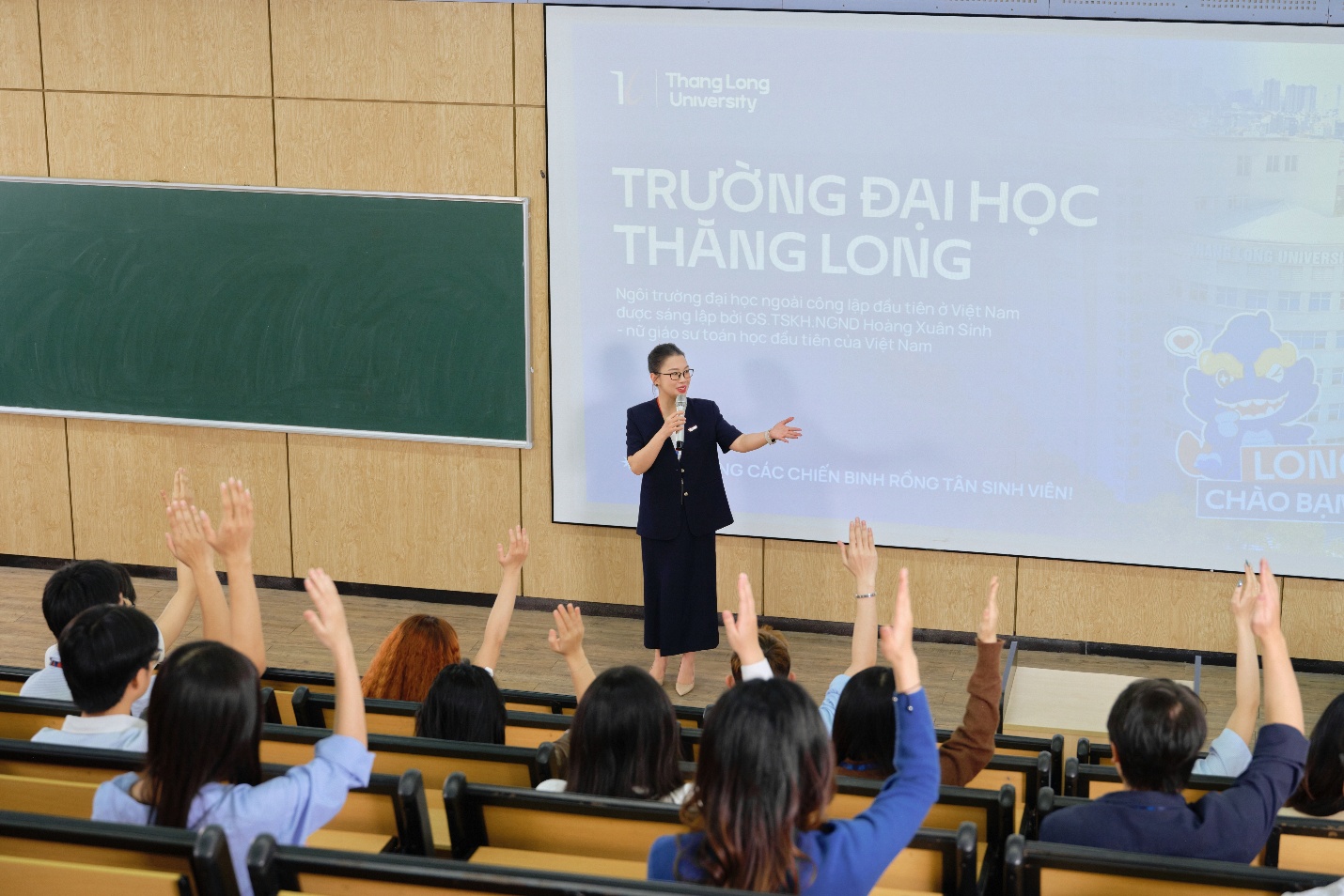 &ldquo;Nếu cả đời kh&ocirc;ng rực rỡ th&igrave; sao?&rdquo; - C&acirc;u trả lời bất ngờ của c&aacute;c t&acirc;n cử nh&acirc;n trong lễ tốt nghiệp ng&ocirc;i trường n&agrave;y - Ảnh 7.