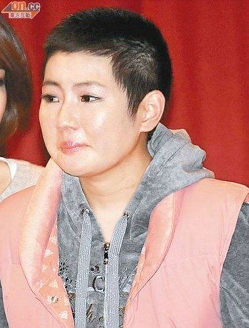 Nh&oacute;m nữ xui xẻo nhất showbiz: Người bị lửa thi&ecirc;u sống bỏng 54%, người ng&atilde; từ tr&ecirc;n cao chấn thương cột sống- Ảnh 4.