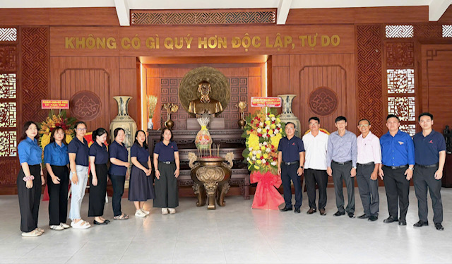 Phòng Marketing Saigon Co.op có thêm đảng viên trẻ - Ảnh 1. Phòng Marketing Saigon Co.op có thêm đảng viên trẻ - Ảnh 1.