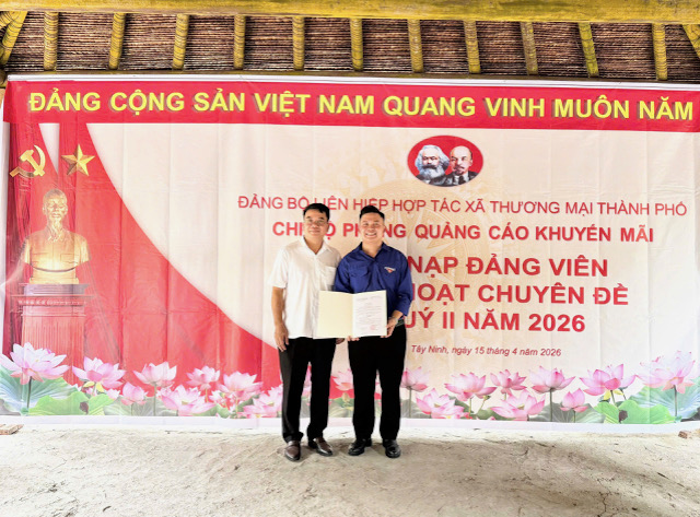 Phòng Marketing Saigon Co.op có thêm đảng viên trẻ - Ảnh 3. Phòng Marketing Saigon Co.op có thêm đảng viên trẻ - Ảnh 3.