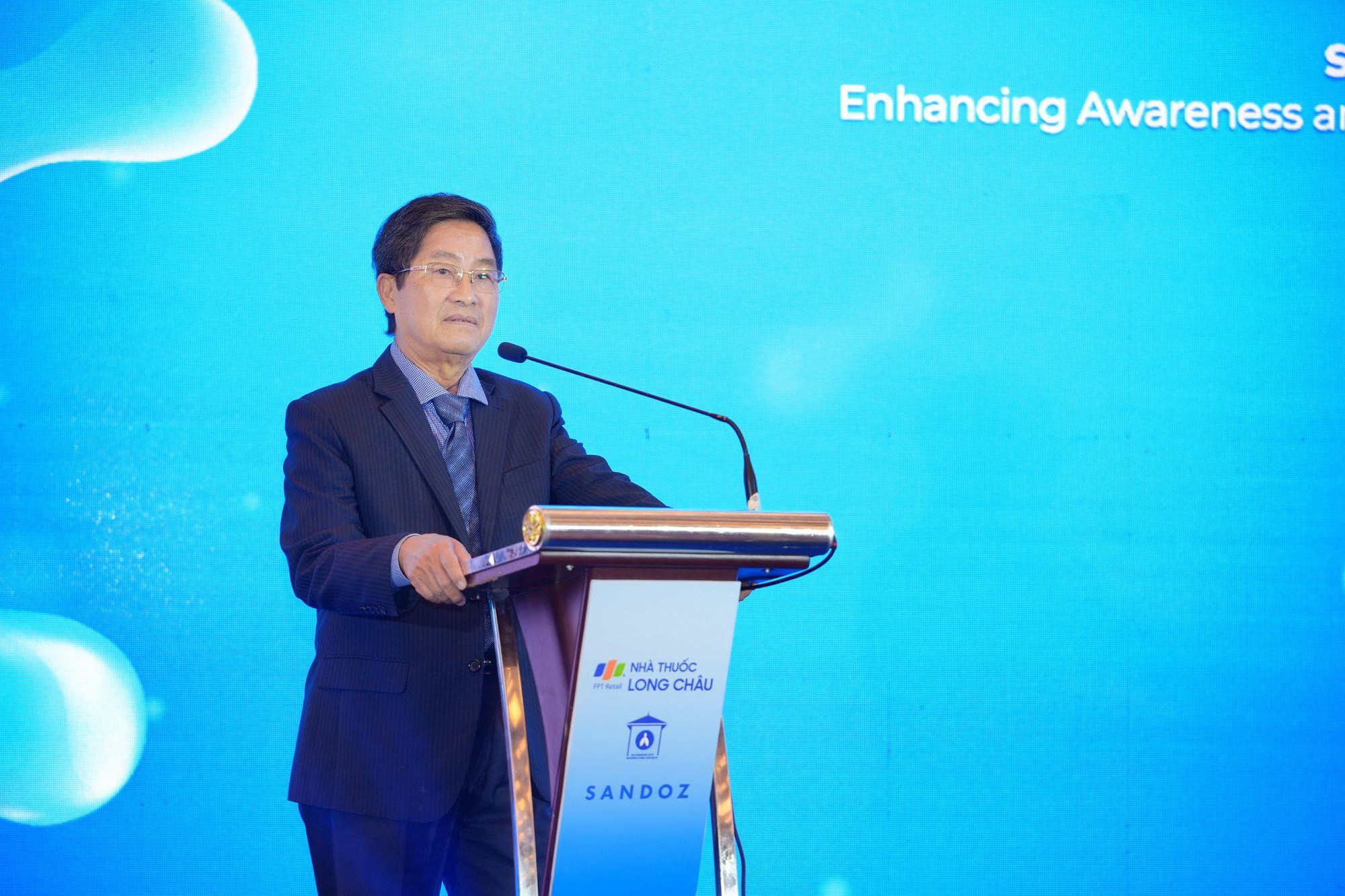 Long Ch&acirc;u hợp t&aacute;c chiến lược c&ugrave;ng Sandoz về kh&aacute;ng sinh, v&igrave; một Việt Nam khỏe mạnh - Ảnh 3.