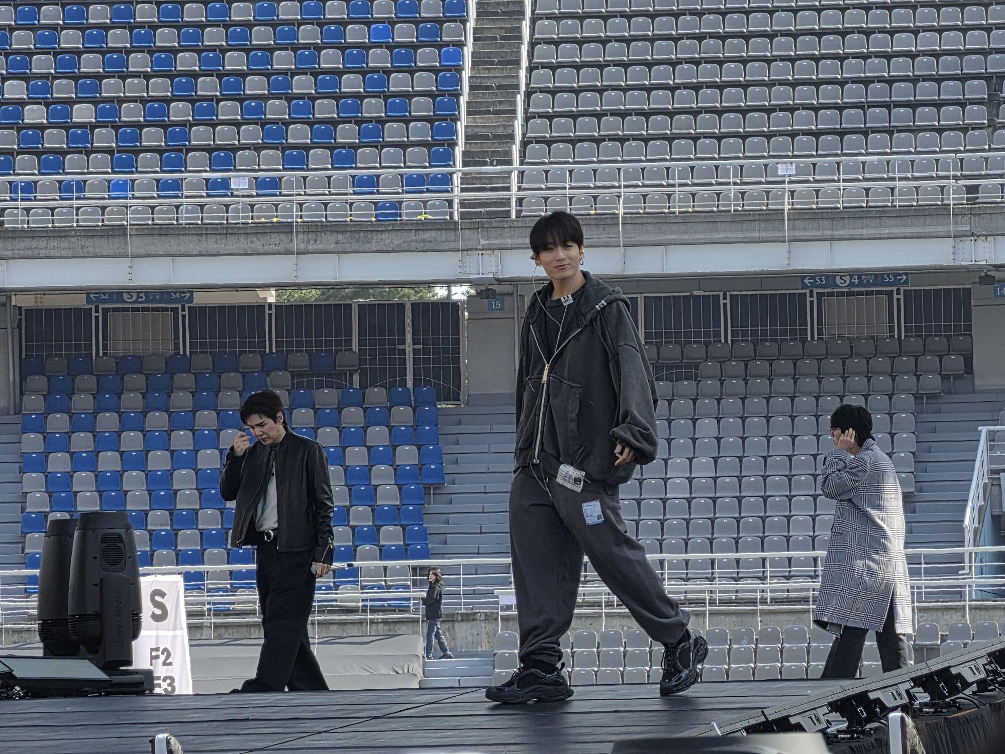 BTS World Tour ARIRANG x Galaxy S26 Ultra: Khi khoảng c&aacute;ch kh&ocirc;ng c&ograve;n tồn tại - Ảnh 3.