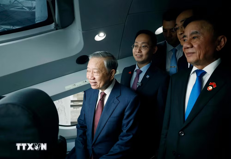 Tổng B&iacute; thư, Chủ tịch nước T&ocirc; L&acirc;m tới thăm Nam Ninh (Trung Quốc)- Ảnh 3.