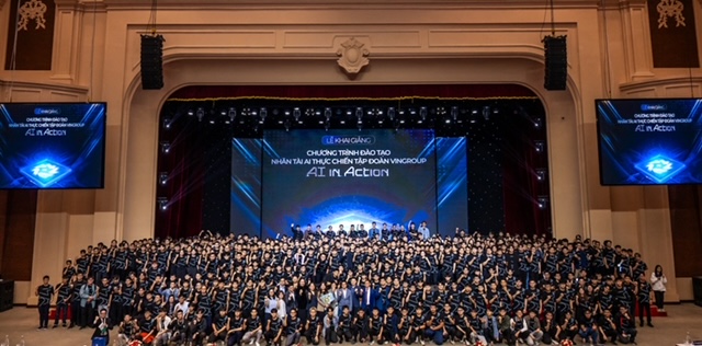 Vingroup khai giảng kh&oacute;a đầu ti&ecirc;n chương tr&igrave;nh đ&agrave;o tạo 20.000 Nh&acirc;n t&agrave;i AI thực chiến - Ảnh 1.