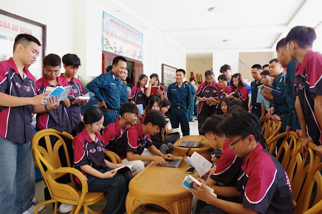 Sư đo&agrave;n 377 tổ chức &ldquo;Kh&ocirc;ng gian văn h&oacute;a s&aacute;ch v&agrave; người chiến sĩ canh trời&rdquo; năm 2026 - Ảnh 3.