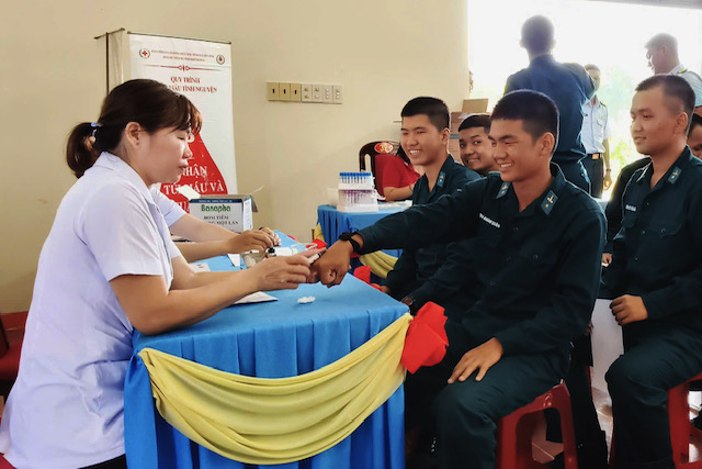 Ph&aacute;t huy phẩm chất Bộ đội Cụ Hồ từ h&agrave;nh động hiến m&aacute;u nh&acirc;n đạo &ldquo;Kết nối tr&aacute;i tim-kết nối sự sống&rdquo;

- Ảnh 3.