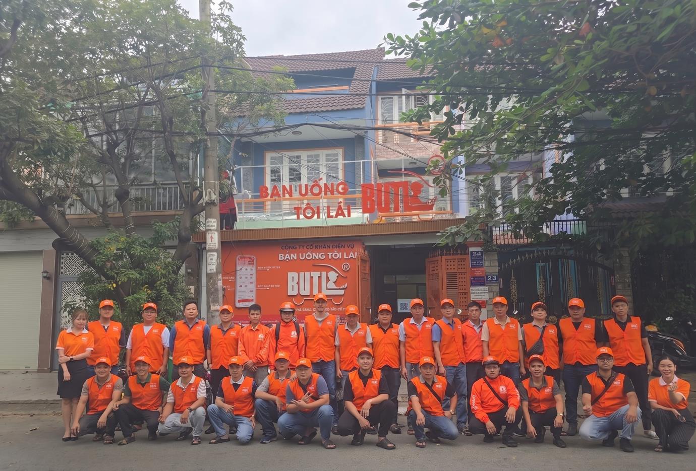 BUTL: Dịch vụ l&aacute;i xe hộ v&agrave; chuẩn sống mới của đ&ocirc; thị hiện đại - Ảnh 2.