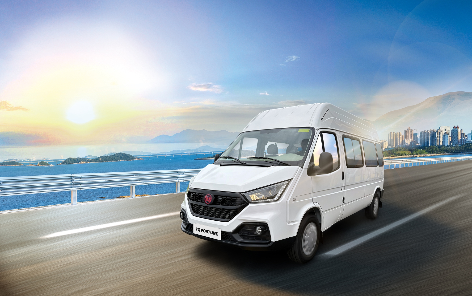 Ch&iacute;nh thức ra mắt TQ Fortune, mở rộng lựa chọn minibus 16 chỗ - Ảnh 1.