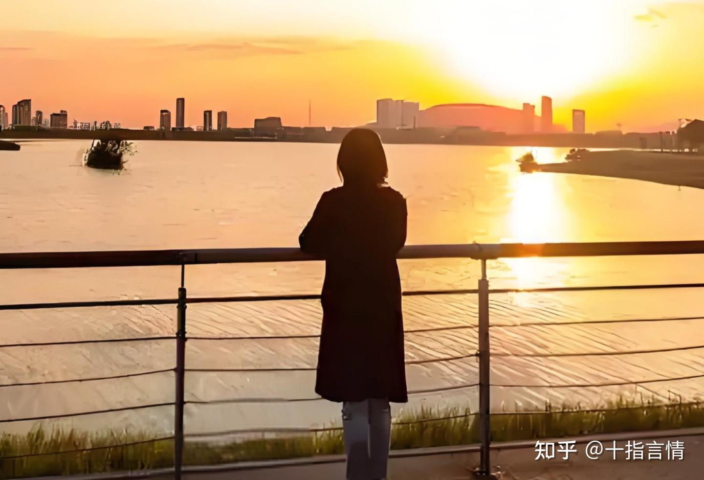 Chị g&aacute;i t&ocirc;i, 50 tuổi, ly h&ocirc;n sau 30 năm h&ocirc;n nh&acirc;n: Khi c&oacute; tiền ri&ecirc;ng, phụ nữ mới d&aacute;m chọn cuộc đời m&igrave;nh- Ảnh 1.