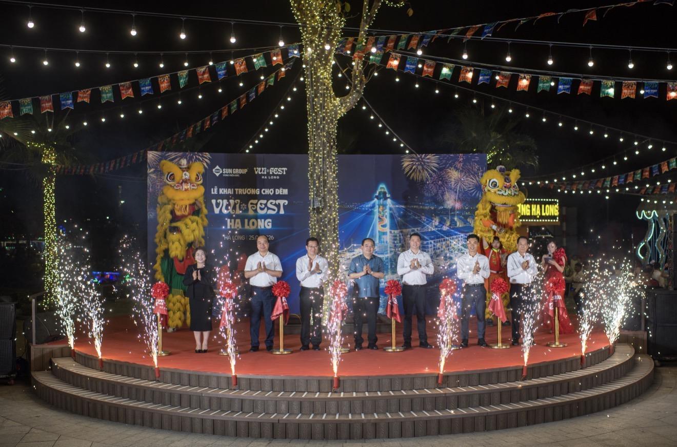 H&agrave;ng ngh&igrave;n du kh&aacute;ch đổ về &ldquo;thương cảng&rdquo; VUI-Fest Ha Long ng&agrave;y khai trương- Ảnh 6.