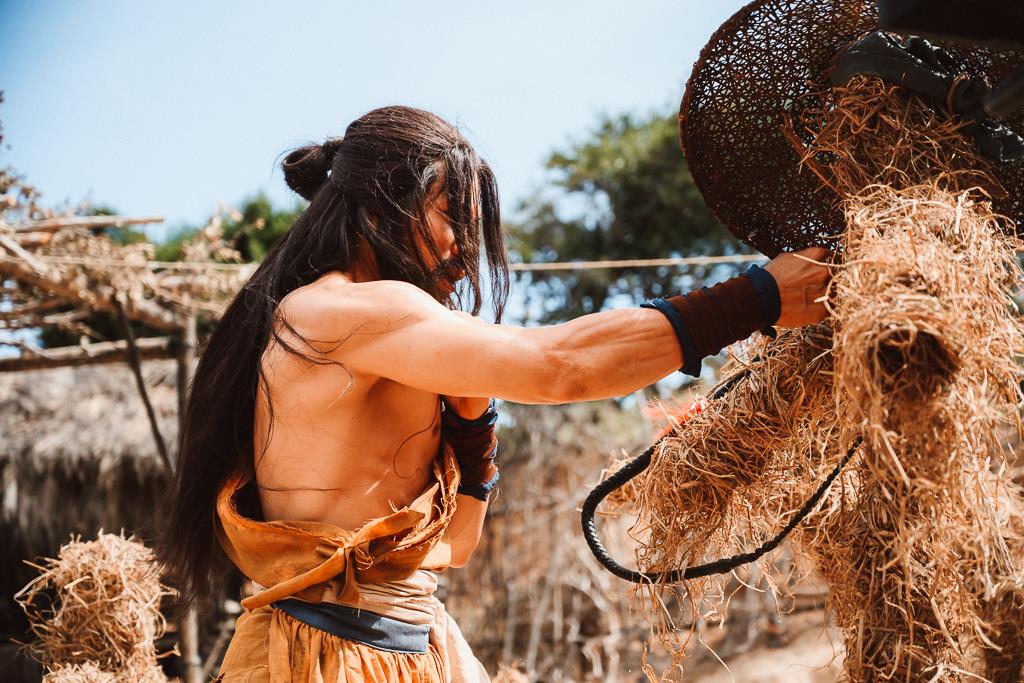 &ldquo;Tr&ugrave;m S&ograve;&rdquo;: Khi anh h&ugrave;ng kh&ocirc;ng c&ograve;n ho&agrave;n hảo, m&agrave; gần gũi v&agrave; đời hơn- Ảnh 2.