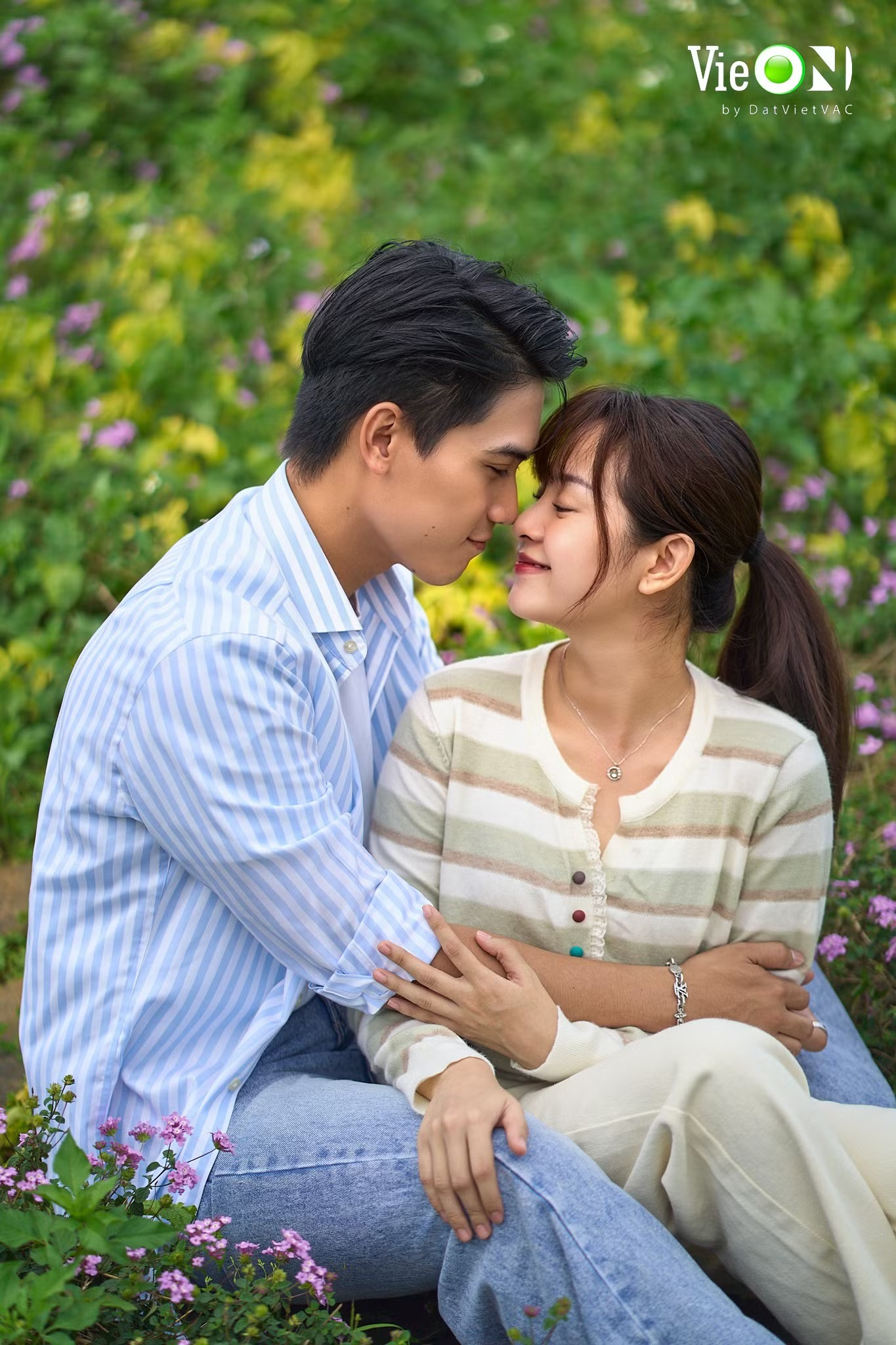 Nữ ch&iacute;nh phim "V&igrave; mẹ anh ph&aacute;n chia tay": Phong c&aacute;ch ngo&agrave;i đời ấn tượng, nh&igrave;n l&agrave; muốn học theo- Ảnh 1.