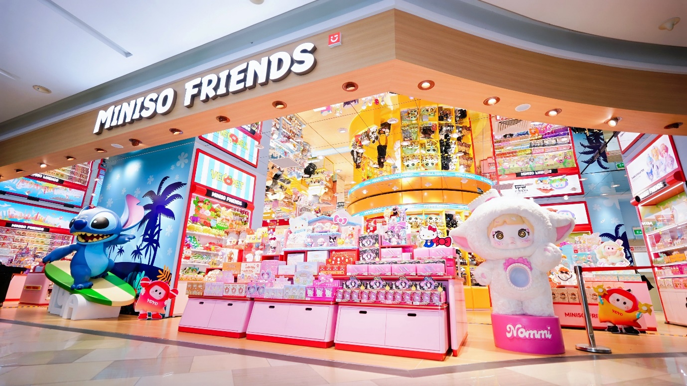 Kỷ niệm 10 năm tại Việt Nam, MINISO ra mắt cửa h&agrave;ng chủ đề MINISO FRIENDS đầu ti&ecirc;n tại TP. Hồ Ch&iacute; Minh- Ảnh 2.