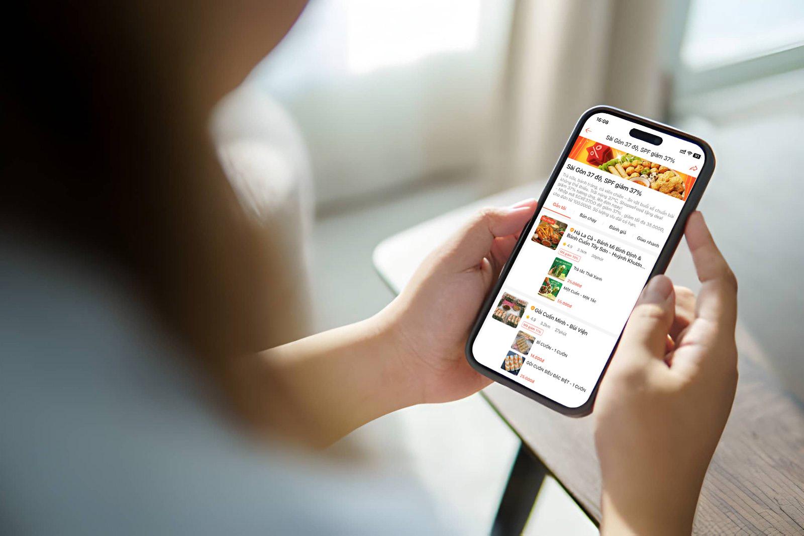 Bản tin th&aacute;ng 4: ShopeeFood tung loạt deal 4.4, ăn g&igrave; cũng đ&uacute;ng đỉnh, gi&aacute; c&agrave;ng m&ecirc; - Ảnh 2.