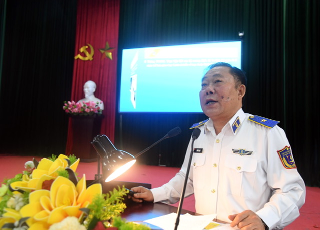 Bộ Tư lệnh V&ugrave;ng Cảnh s&aacute;t biển 1 đồng h&agrave;nh với ngư d&acirc;n Ninh B&igrave;nh - Ảnh 1.