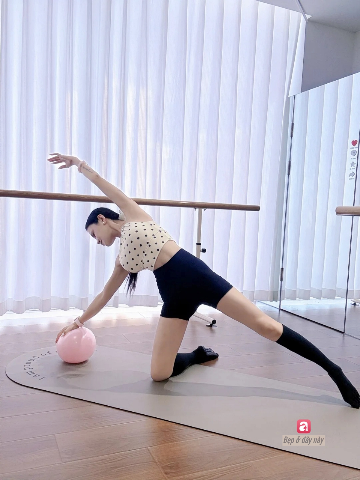 Barre, Pilates hay Yoga: 3 c&aacute;ch phụ nữ hiện đại &ldquo;đi&ecirc;u khắc&rdquo; cơ thể theo 3 triết l&yacute; kh&aacute;c nhau- Ảnh 6.