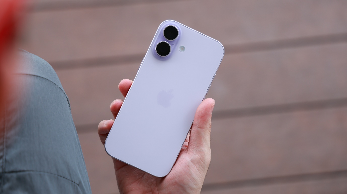 V&igrave; sao t&ocirc;i d&ugrave;ng iPhone 17 kh&ocirc;ng cần d&aacute;n m&agrave;n h&igrave;nh?- Ảnh 2.