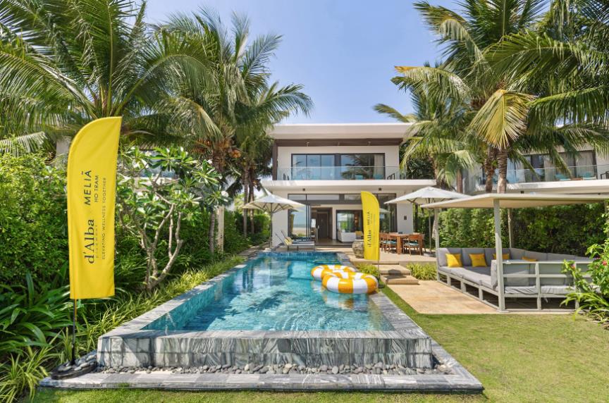 &ldquo;Glowcation&rdquo; l&ecirc;n ng&ocirc;i: d'Alba v&agrave; Meli&aacute; Hồ Tr&agrave;m ra mắt trải nghiệm skincare cao cấp ngay tại ph&ograve;ng ngủ resort 5 sao- Ảnh 1.
